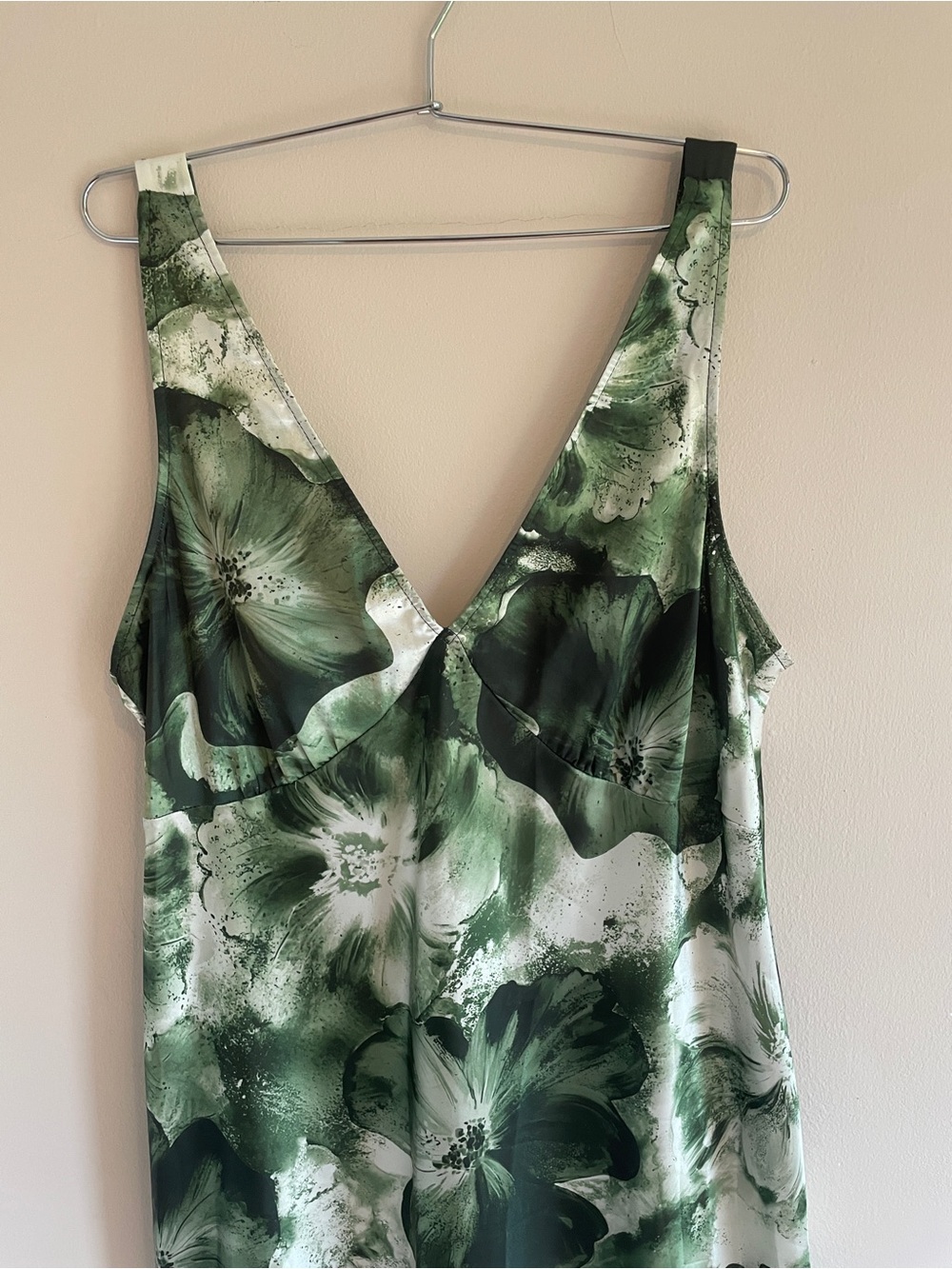 Bebe Green and White Floral V-Neck Dress
